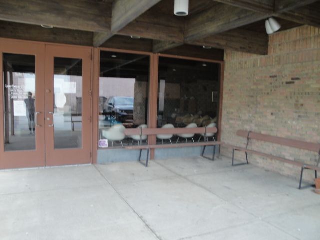 209 S Main St, Almont, MI 48003